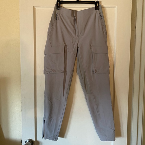 lululemon athletica Pants - Lululemon Reykur Cargo Utility Yoga Pant size 6